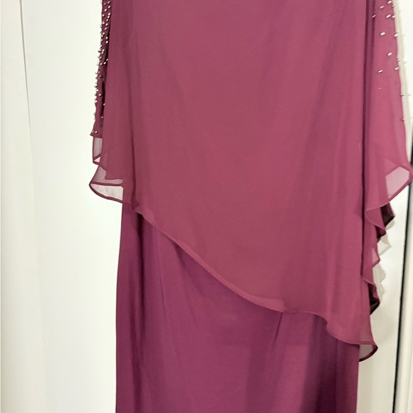 DHJaz Burgundy Beaded Dress​ - Picture 3 of 6